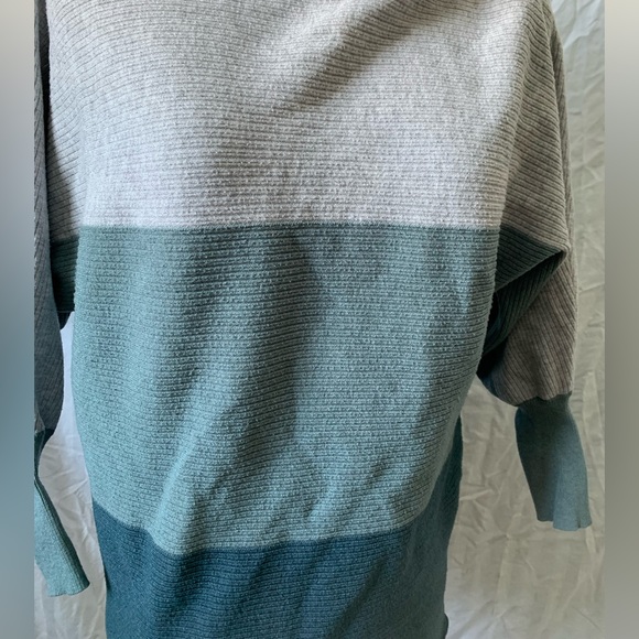 3 Stripe Sweater - Picture 3 of 6